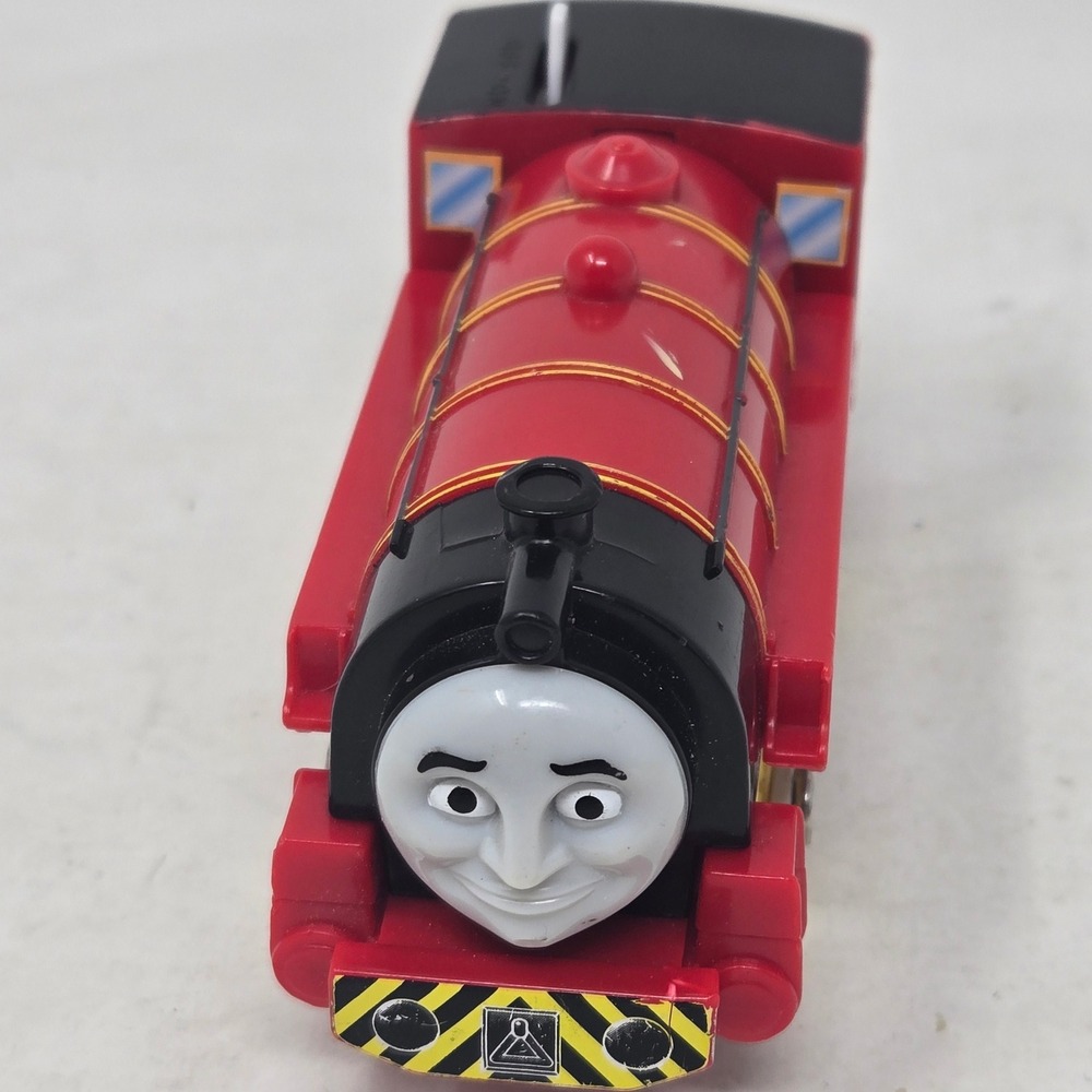 Thomas & Friends TrackMaster Victor Motorized Engine Red HiT Toy Company 2009